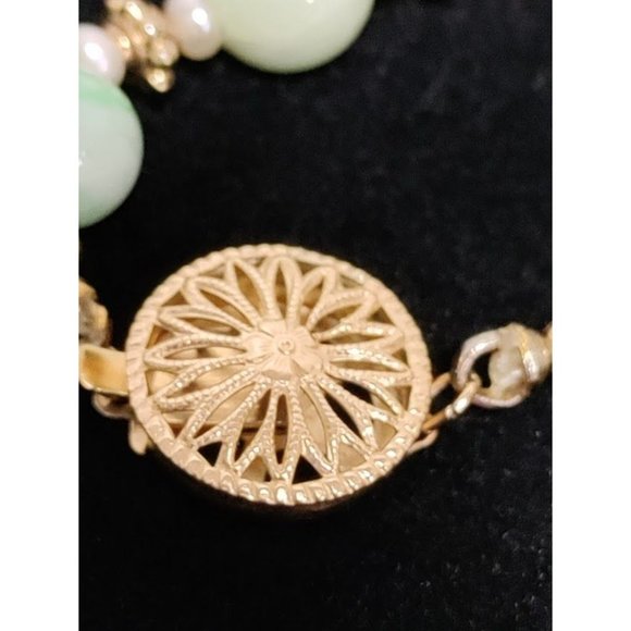 Vintage Jadeite and Pearl Beaded Strand Carved Gold Plated Necklace and Pendant - Picture 11 of 13